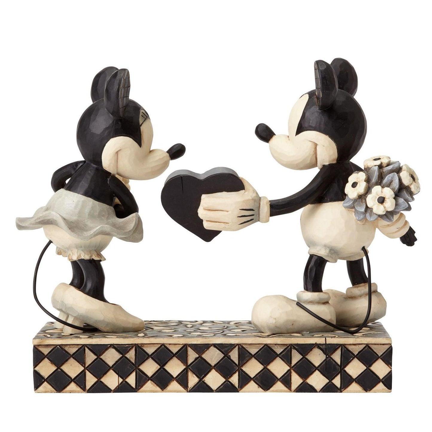 Disney Traditions By Jim Shore - Mickey and Minnie Real Sweetheart - Giftware Canada Collectibles and Decor