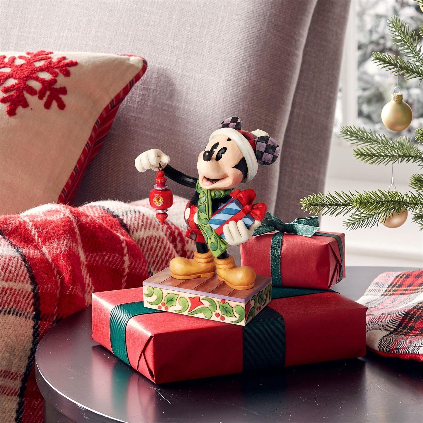 Jim Shore Disney Traditions - Mickey Holiday Limited Edition